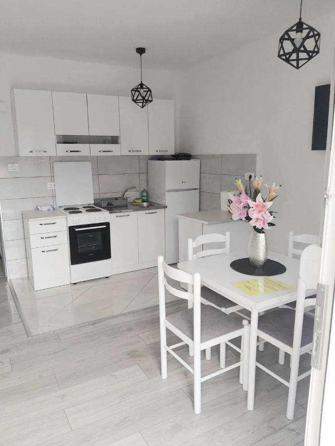 Apartment Marina 2 Kotor Exteriör bild