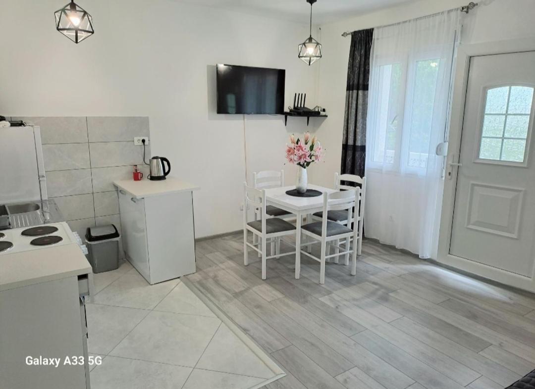 Apartment Marina 2 Kotor Exteriör bild